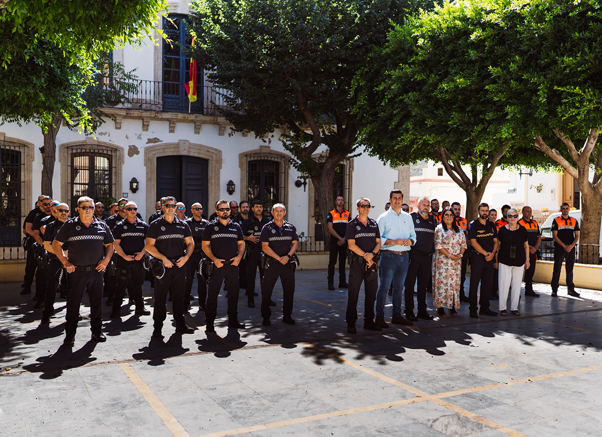 El Ayuntamiento de Níjar impulsa patrullas a pie de la Policía Local para reforzar la seguridad en todos los núcleos urbanos