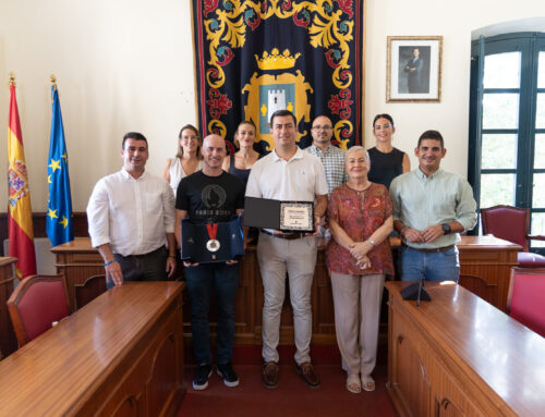 El Ayuntamiento de Níjar reconoce la exitosa carrera del medallista paraolímpico Pablo Jaramillo