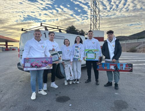 Níjar reparte juguetes y productos de primera necesidad a los afectados por la DANA en Valencia