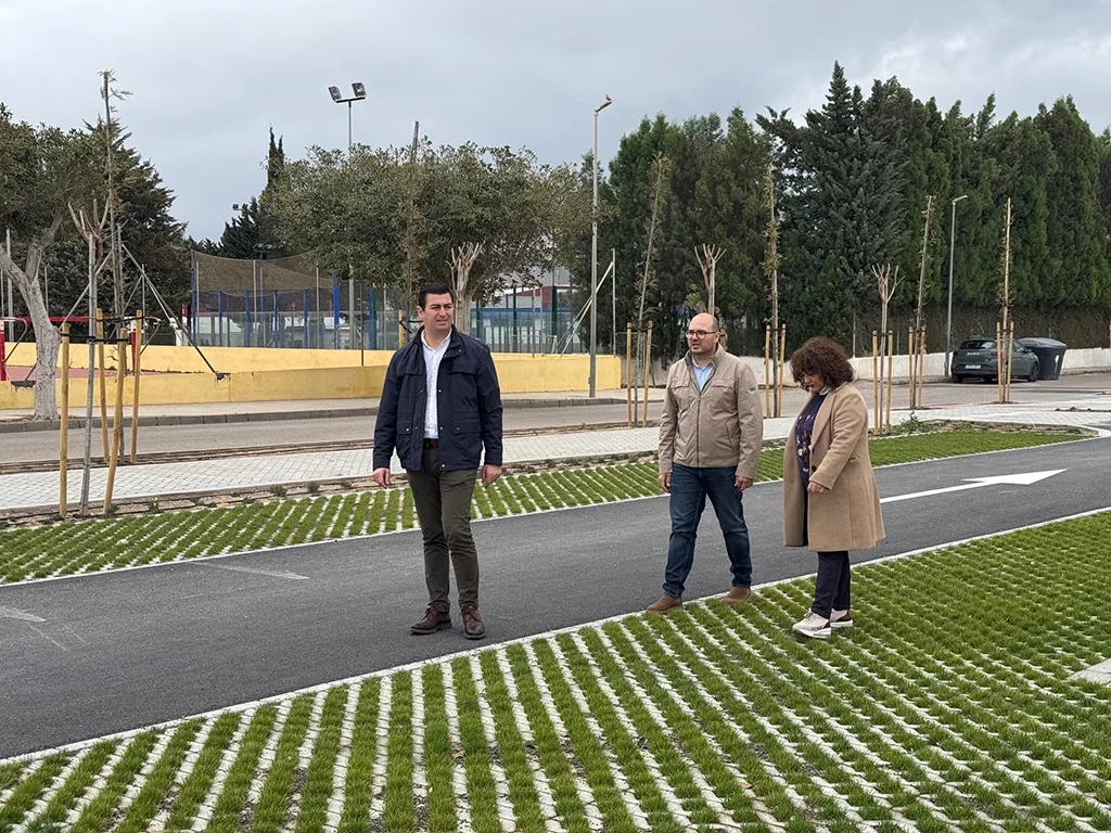 San Isidro gana un espacio público en la zona del Mercadillo renovado, embellecido, más práctico y más amplio